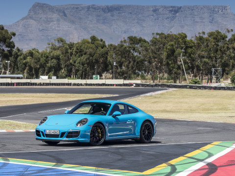 Porsche 911 GTS фото