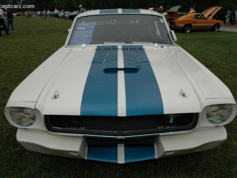 Shelby Super Cars Mustang GT350 фото