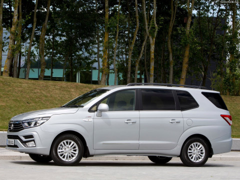 SsangYong Turismo фото