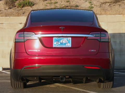 Tesla Model X фото