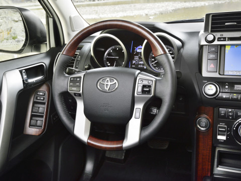 Toyota Land Cruiser фото