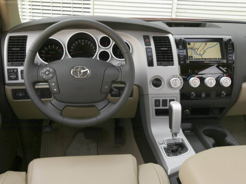 Toyota Tundra CrewMax фото