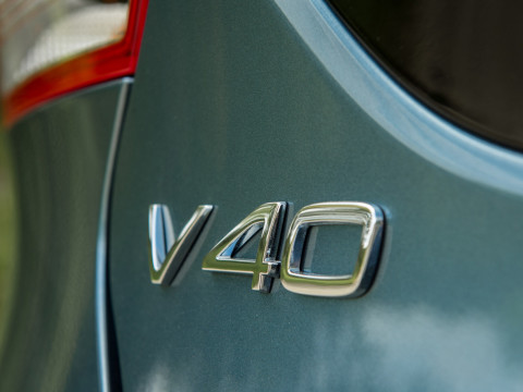 Volvo V40 фото