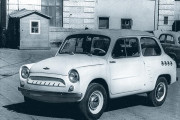 Прототип Запорожца - «Москвича-444». В 1958 построили 3 машины с мотоциклетными моторами ИМЗ-Д65 мощностью 17,5 л.с. На первом прототипе 1958 года стоял 19,5-сильный двигатель БМВ-600