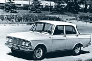 Ещё не серийный «Москвич-408». В середине 1960-х машина выглядела очень современно, но 50-сильный мотор был, конечно же, слабоват