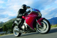 1_Honda_VFR1200F_14.jpg