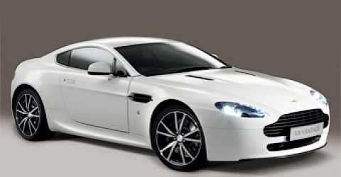 Aston Martin показал облегченную версию суперкара V8 Vantage