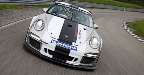 Porsche модернизировала гоночный вариант суперкара 911 GT3 RS 