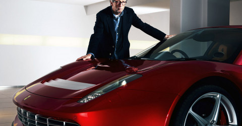 Знаменитый музыкант получил единственный в своем роде суперкар Ferrari