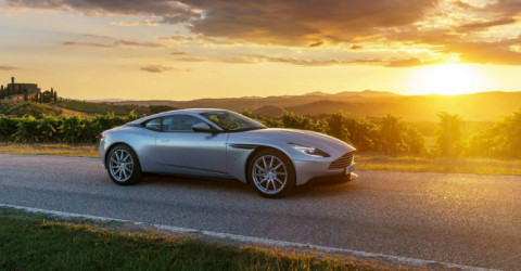 Самая быстрая версия суперкара Aston Martin DB11 прошла новые тесты