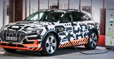 Audi e-tron: у электрокара будет 5 дисплеев