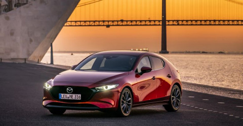 Новая Mazda3 получила цены в рублях