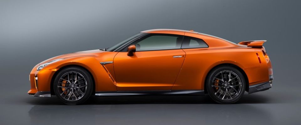 Новый Nissan GT-R – больше динамики и опций