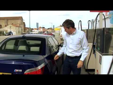 BMW M5 (E60) Tested by Tiff Needell (Fifth Gear)
