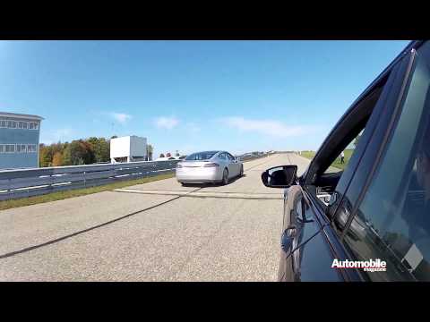 Новые технологии: Tesla Model S vs BMW M5 Drag Race 