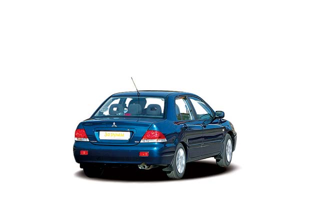 Nissan almera classic vs mitsubishi lancer