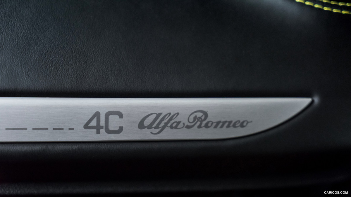 Alfa Romeo 4C Spider фото 141360