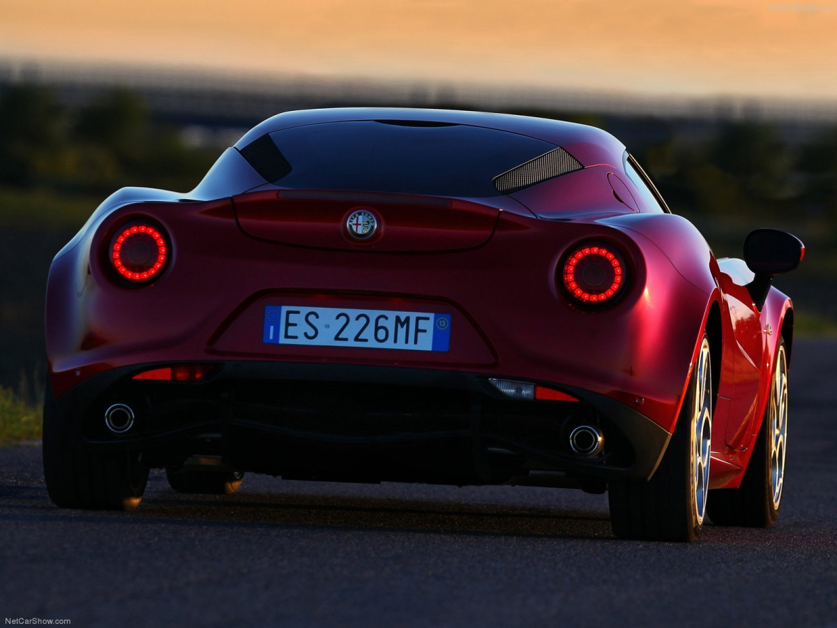 Alfa Romeo 4C фото 119937