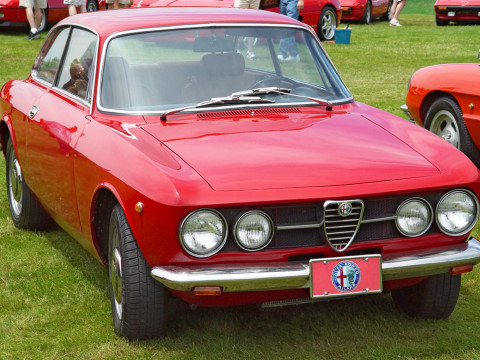 Alfa Romeo GTV фото