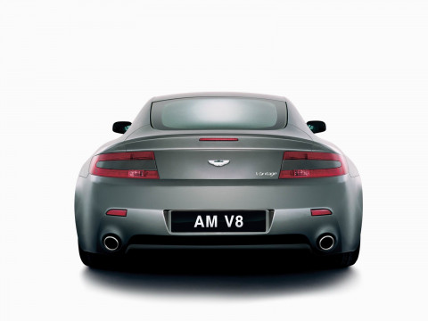 Aston Martin AMV8 Vantage фото