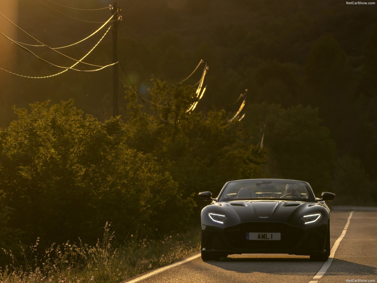 Aston Martin DBS фото 203004