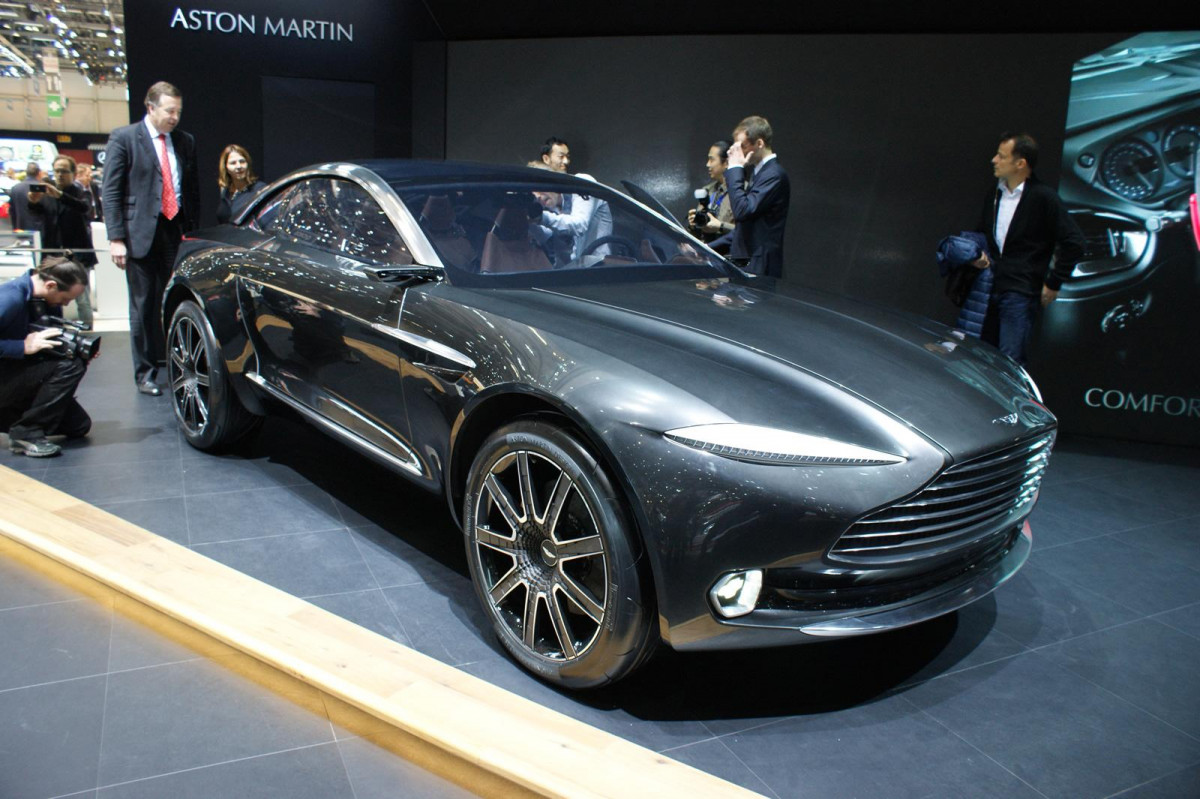 Aston Martin DBX фото 143699