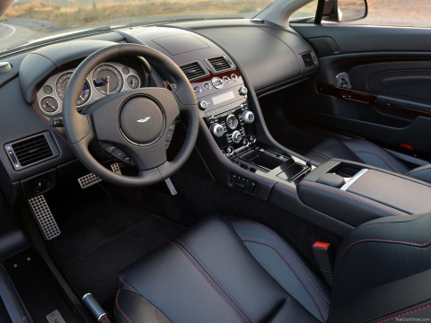 Aston Martin V12 Vantage S Roadster фото