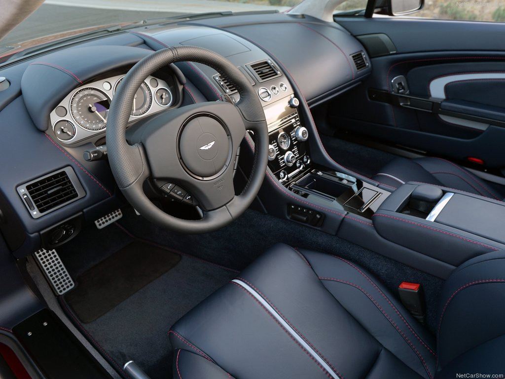 Aston Martin V12 Vantage S Roadster фото 136992