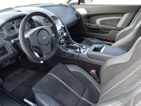 Aston Martin V12 Vantage фото