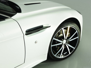 Aston Martin V8 Vantage N420 фото