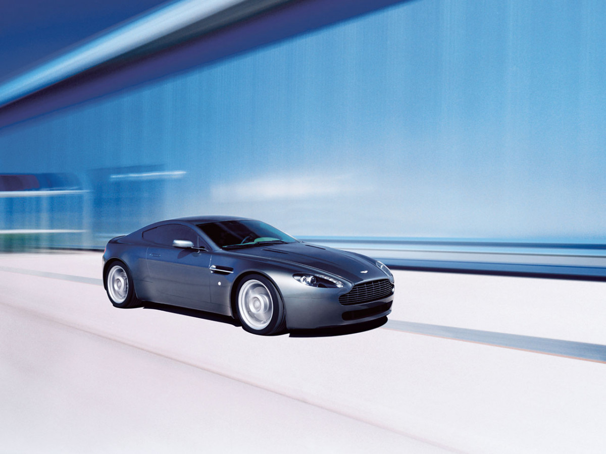 Aston Martin V8 Vantage фото 27063