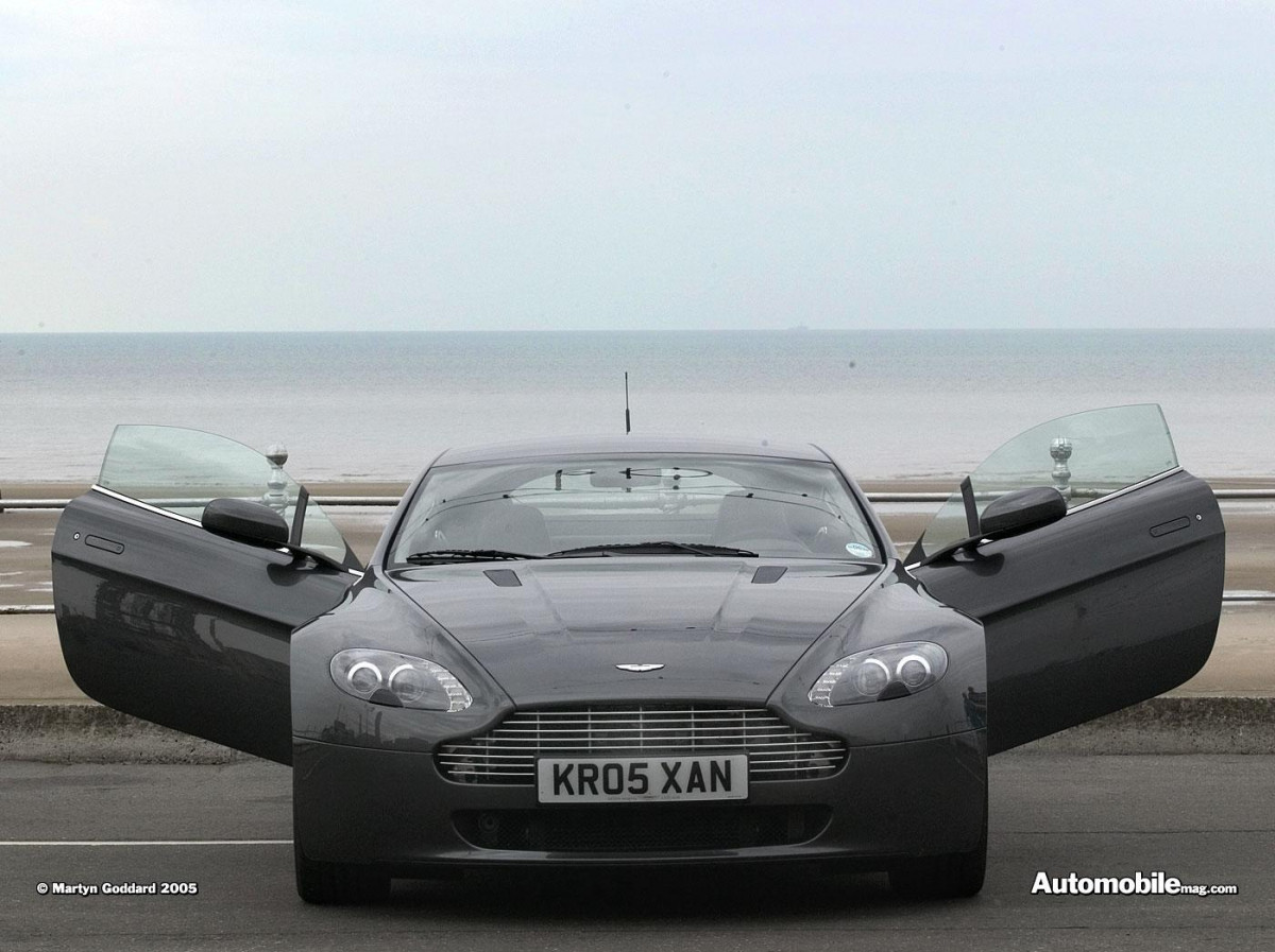 Aston Martin V8 Vantage фото 28263