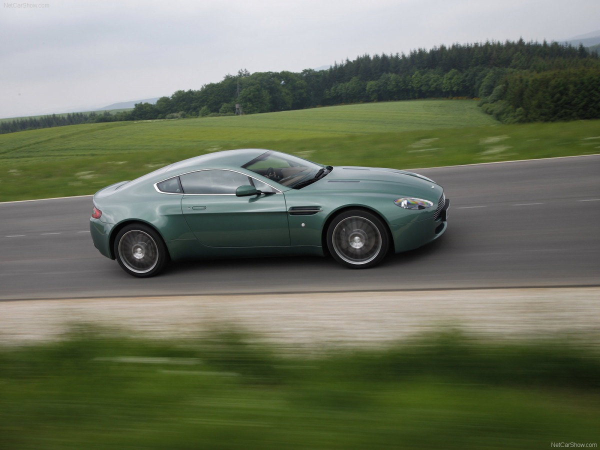 Aston Martin V8 Vantage фото 57282