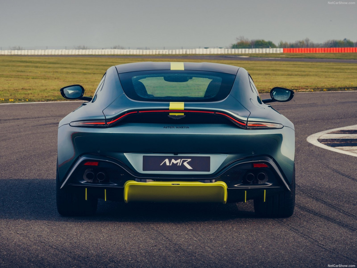 Aston Martin Vantage AMR фото 201802