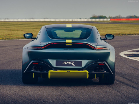Aston Martin Vantage AMR фото