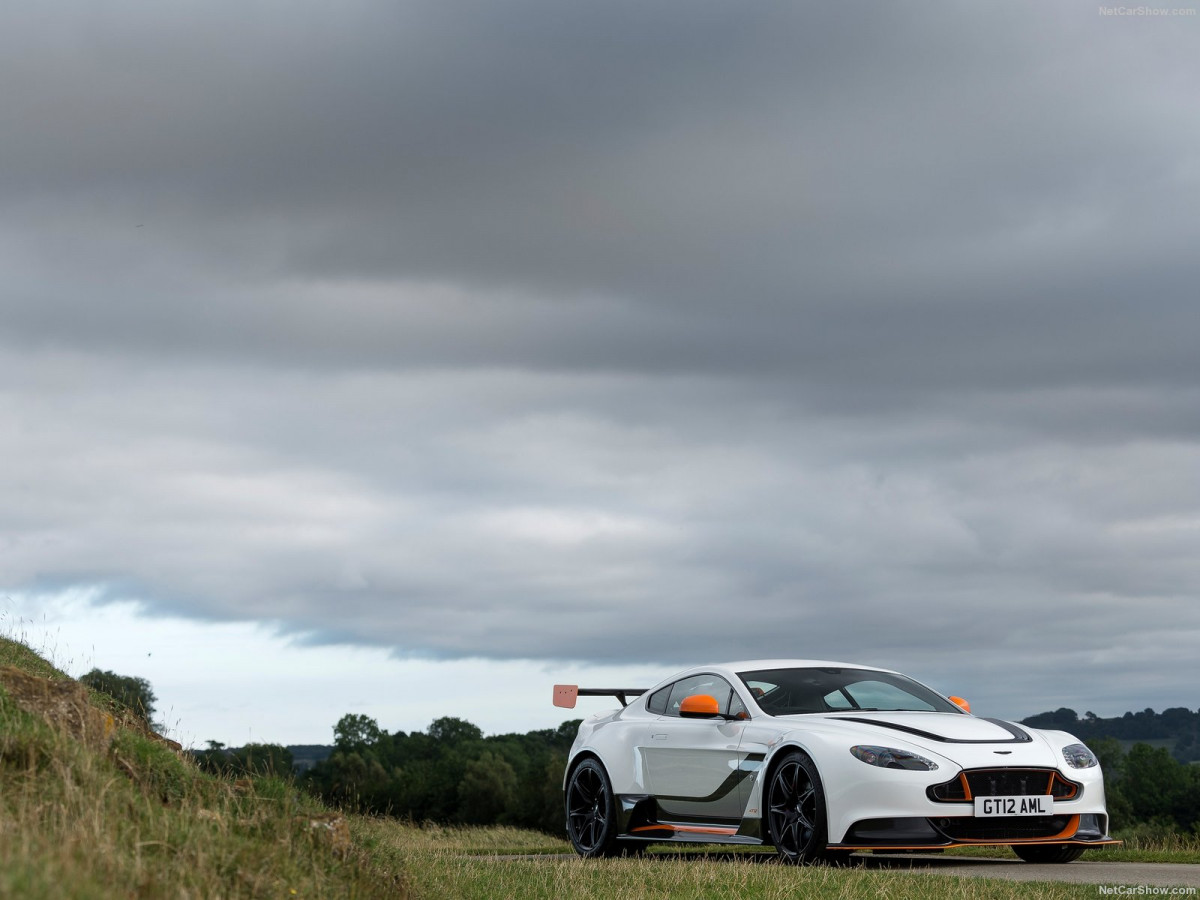 Aston Martin Vantage фото 156452