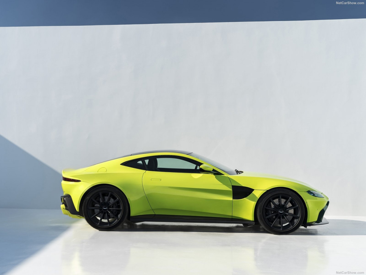Aston Martin Vantage фото 190055