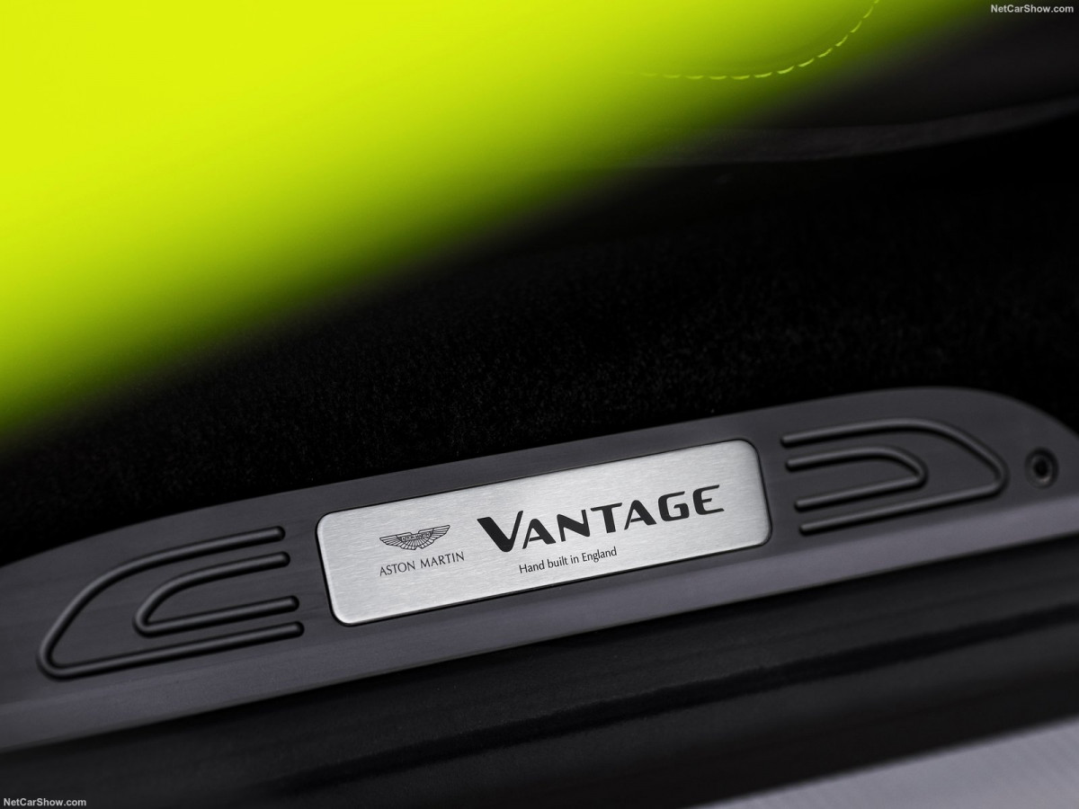 Aston Martin Vantage фото 190066