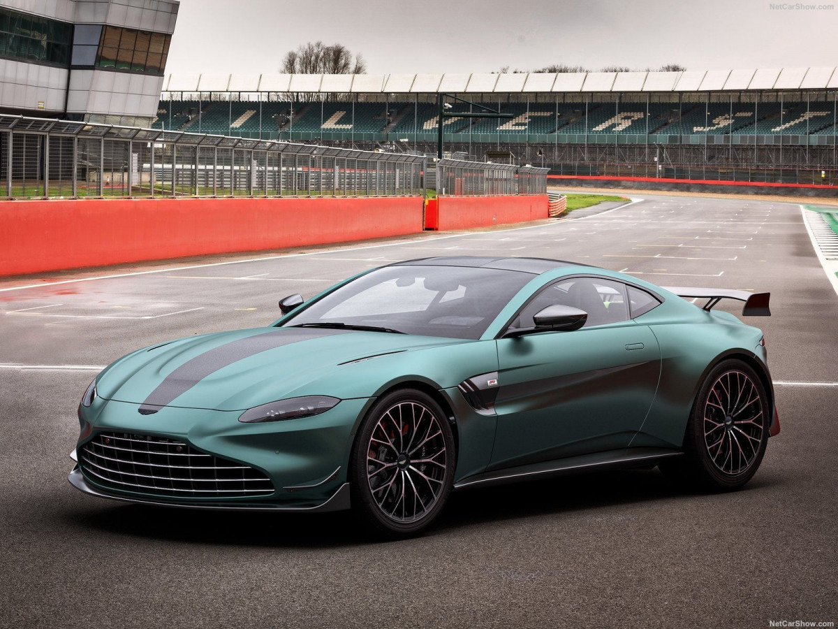 Aston Martin Vantage фото 206310
