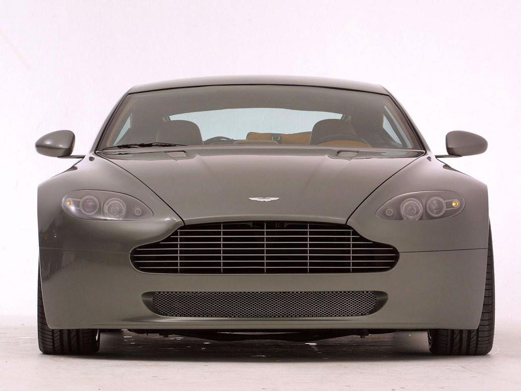Aston Martin Vantage фото 247