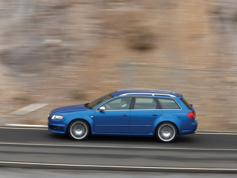 Audi RS4 Avant фото