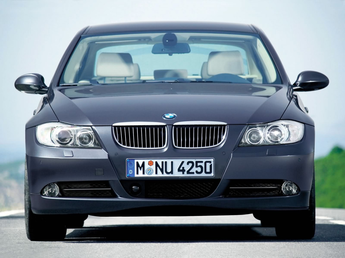 BMW 3-series E90 Sedan фото 16379