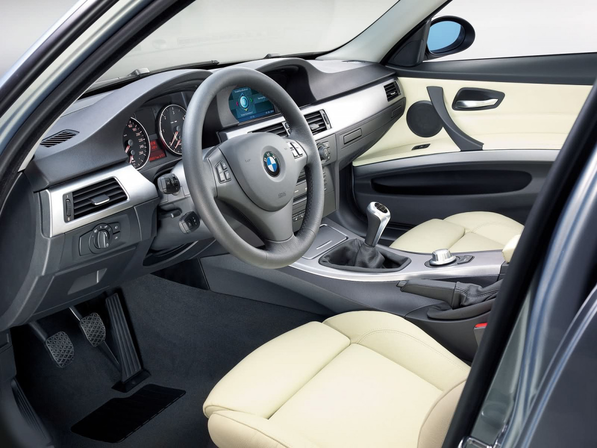 BMW 3-series E90 Sedan фото 16390