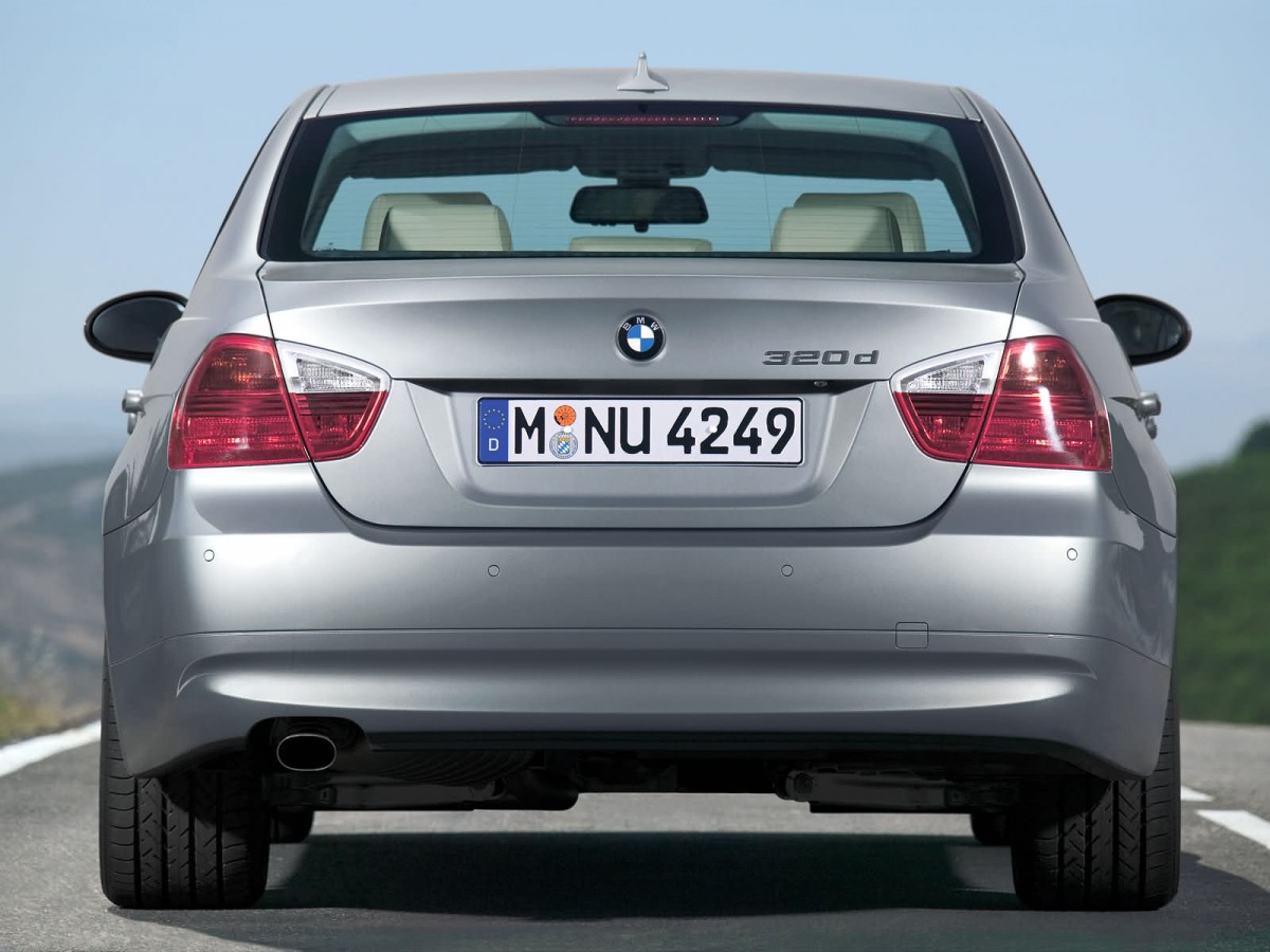 BMW 3-series E90 Sedan фото 16395