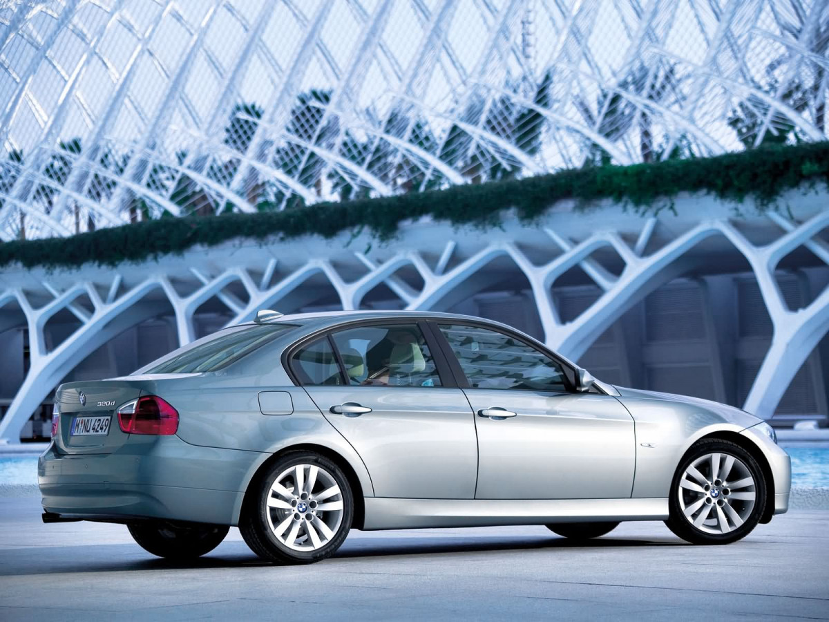 BMW 3-series E90 Sedan фото 16402