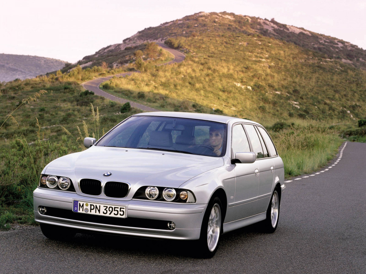 BMW 5-series Touring фото 10141