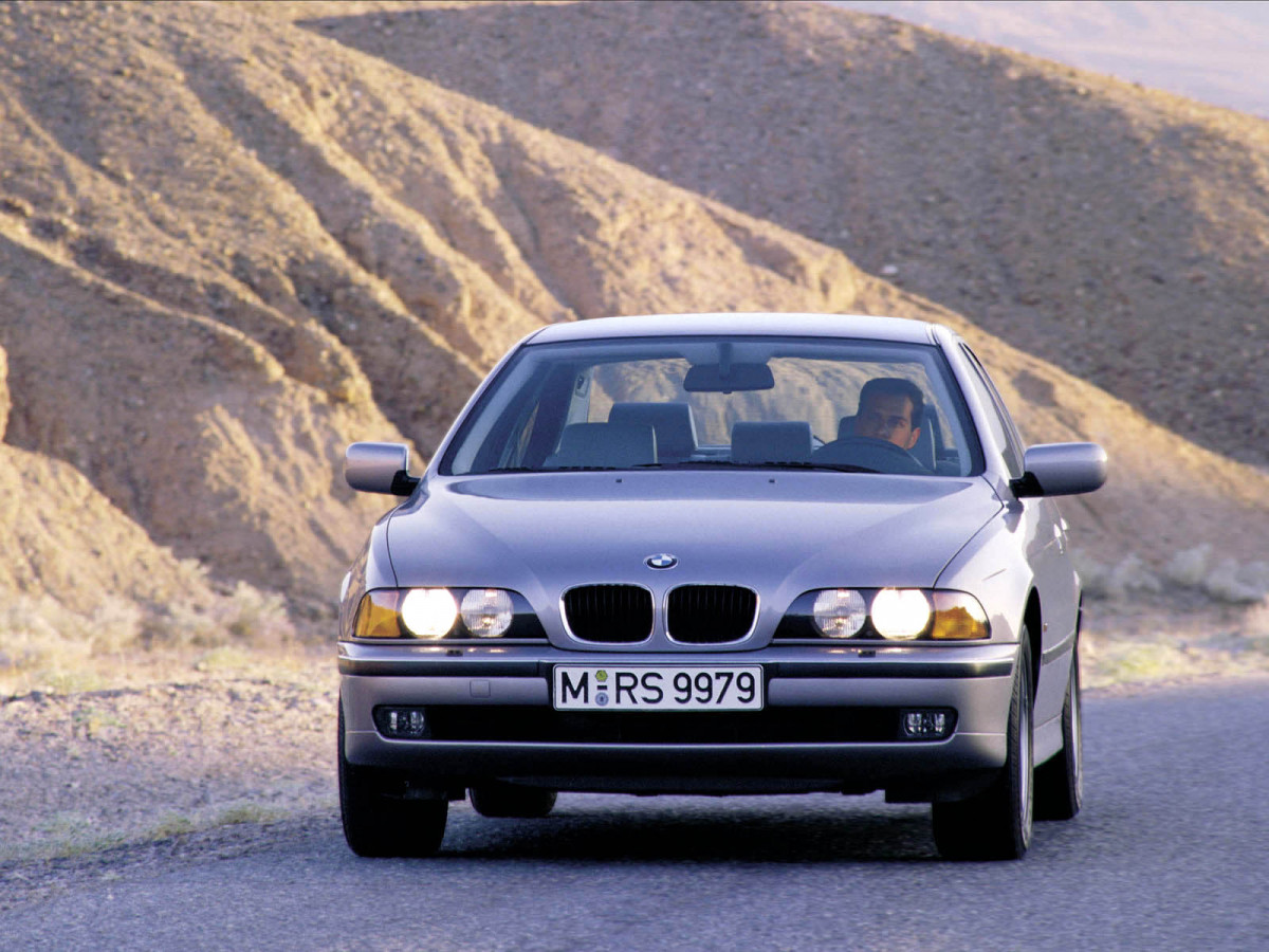 BMW 5-series фото 10146