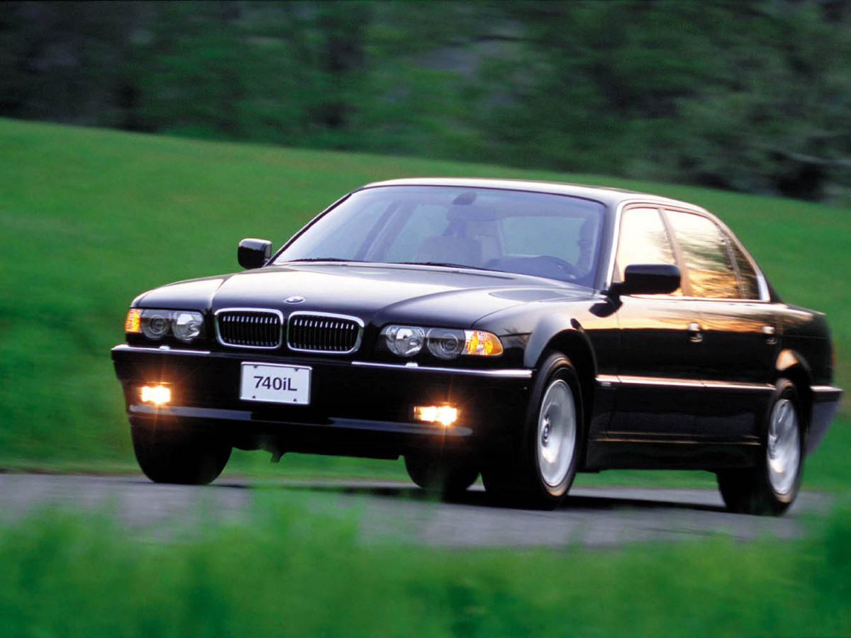 BMW 7-series E38 фото 10108