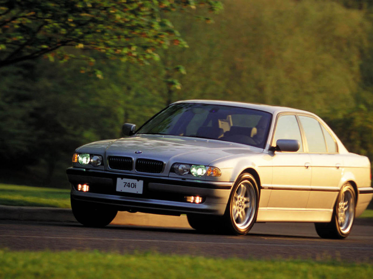 BMW 7-series E38 фото 10111