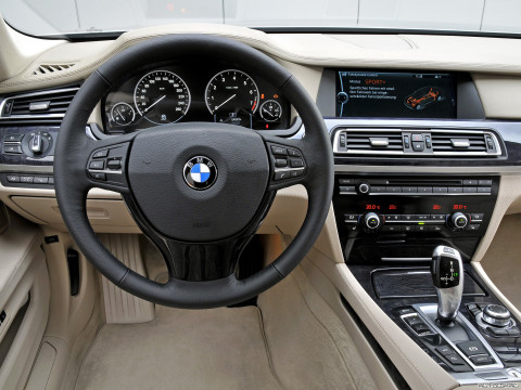 BMW 7-series F01 F02 фото